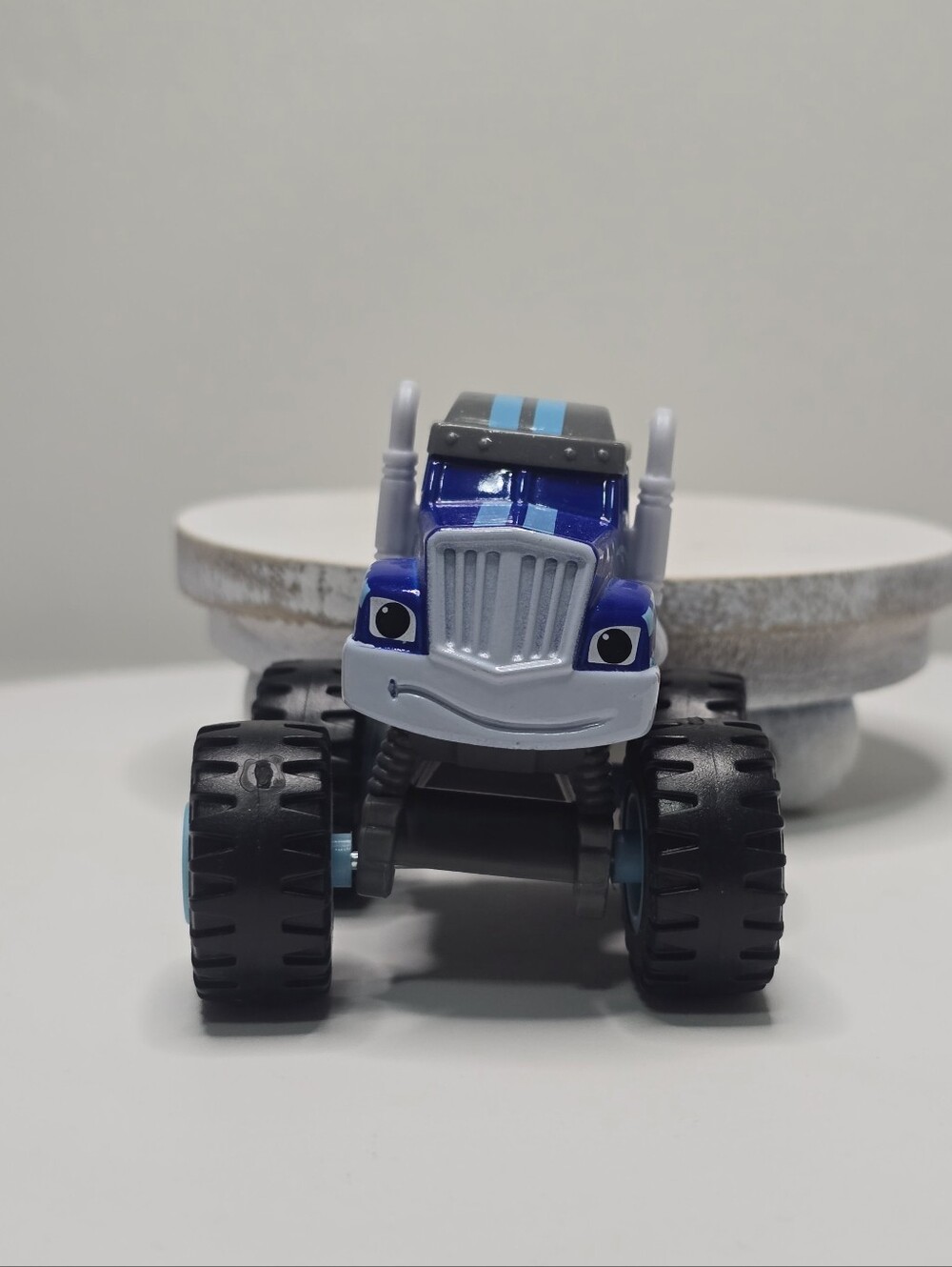 2014 Mattel Blaze & The Monster Machines Crusher Truck Toy